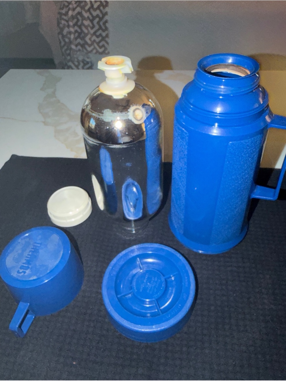 Thermos Blue Insulated Bottle Set with Blue Cup and Pump